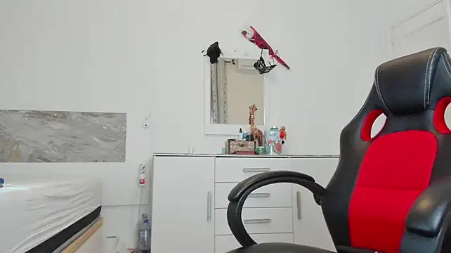 Anisialuna_