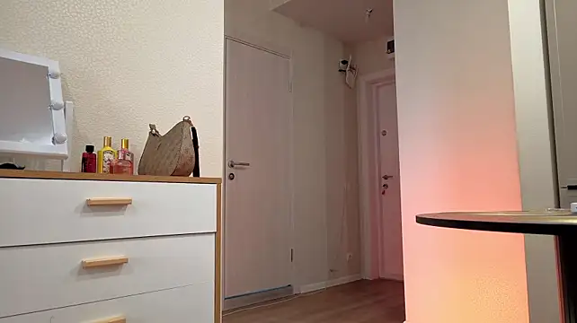 Erica_angel - finger my little pussy