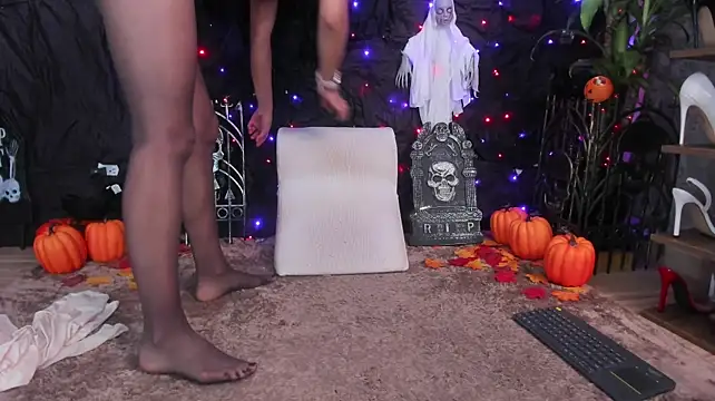 SophieBaker__ - naked in pantyhose and heels