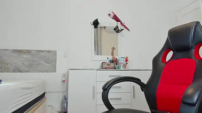 Anisialuna_