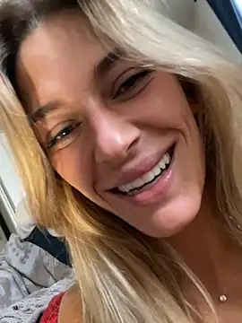 Bellalolahot