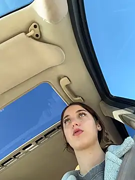 DollyTall - MAKE ME CUM IN PARKING 😈