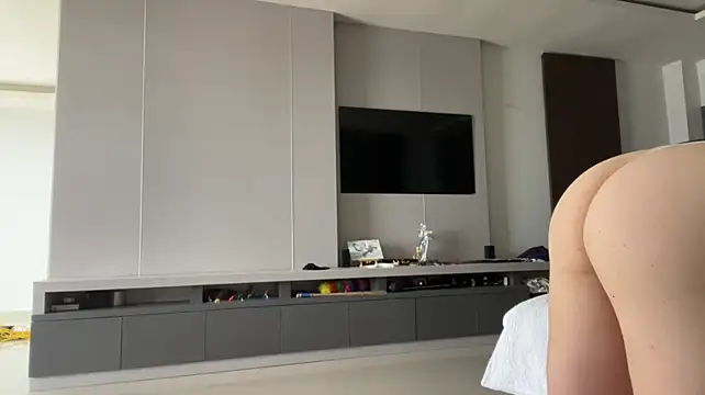 Nura_n_Sarah - show asshole close up