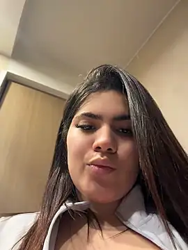 Valenhill@xh - Anal show in the men's bathroom