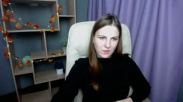 ElizabethGlow - put on heels