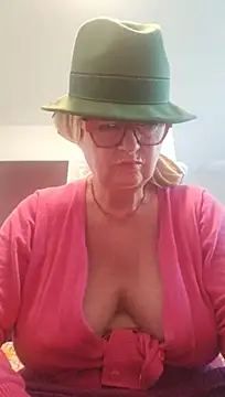 Hot-Muci - Naked show