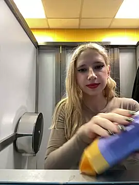 Michelle_lovique - MAKE A CAMELTOE OUT OF CABIN!!