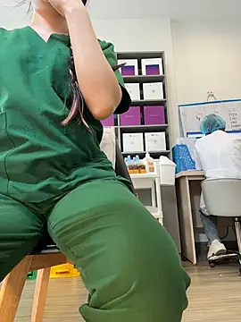Secretly_masturbating - Orgasm at the clinic/クリニックでのオーガズム