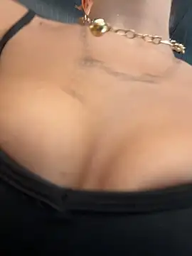 VixenRosse - Teasing the wet spot 😈