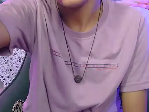 Yours-shreya - boobs show