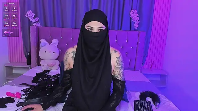 Nayla-Mouna - show tits play tits