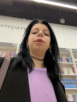 LishuMeow - put panties in mouth & walk out door😱