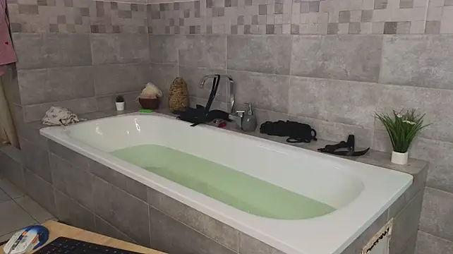Miabain - Master, let me enter the bath please!