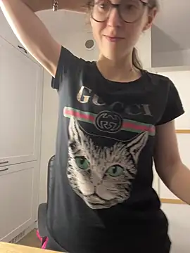 MartiniiSelenna - Show feet