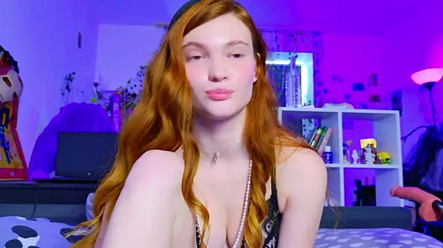 Annaroxann - NAKED TOUR OF MY SEXY BODY