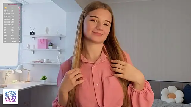 EffieFruin - Put my naughty hand on my panties 🥵