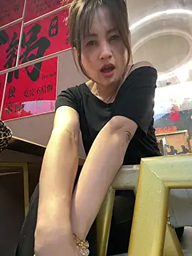 Huihui_520 - 撞到下巴痛痛，哥哥心疼宝宝