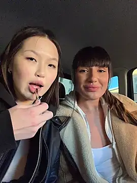CreamPuff- - Sophie massage Aiko boobs under top
