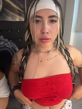 ManuelaVeeleez