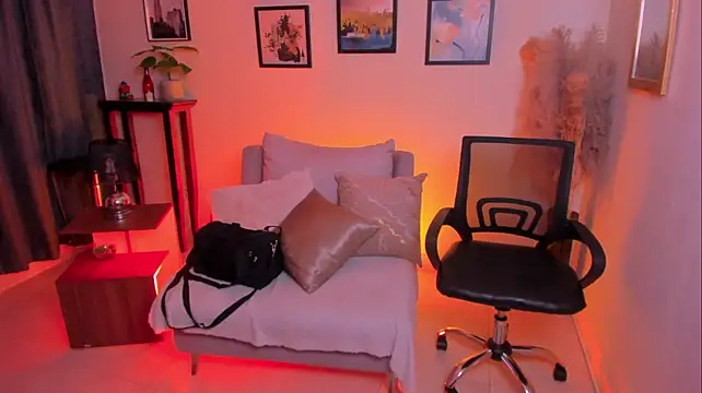 MilaBrownn - cream show