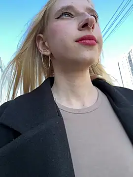 Michelle_lovique - OPEN MY ASS AND WINK THE ANAL!!