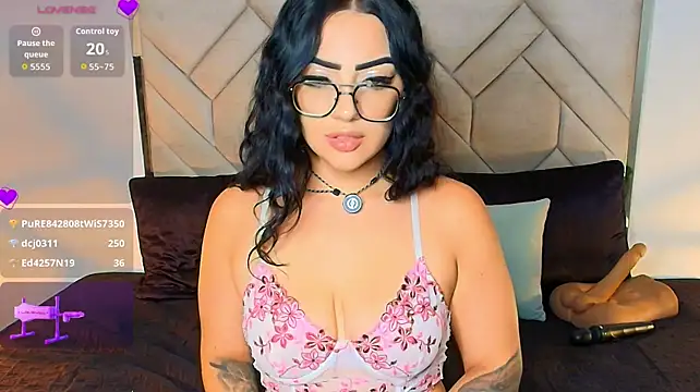 Megganswift_ - Get naked