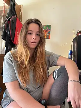 Rhyumii - 10mTopless 🍒& 100 Ass Spanks🍑