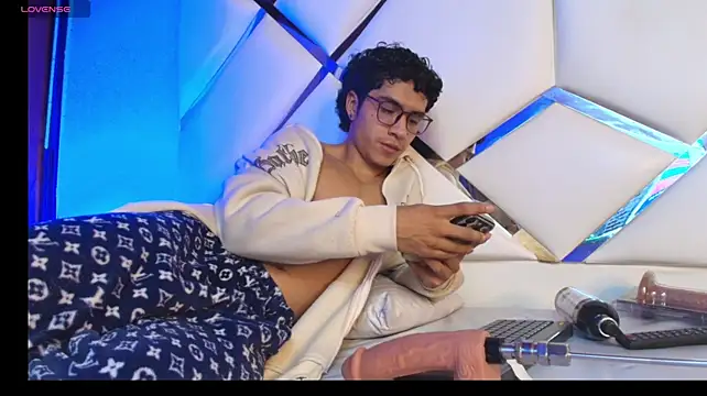 Danny_king1's Live XXX Chat