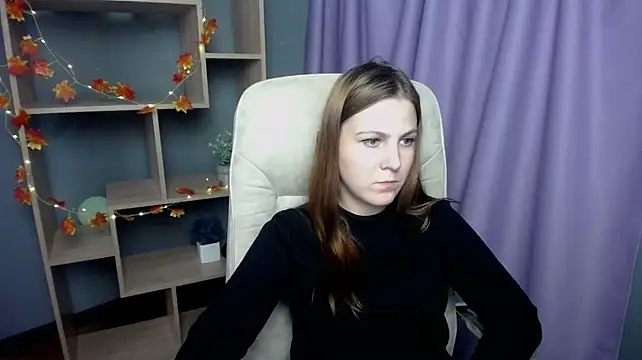 ElizabethGlow - put on heels