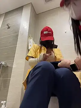 Sneaky_Cumshoot - Sneaky masturbatiing under Mart Cashier