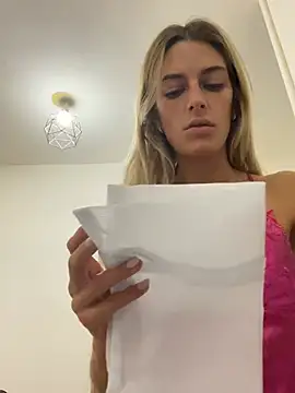 Bellalolahot