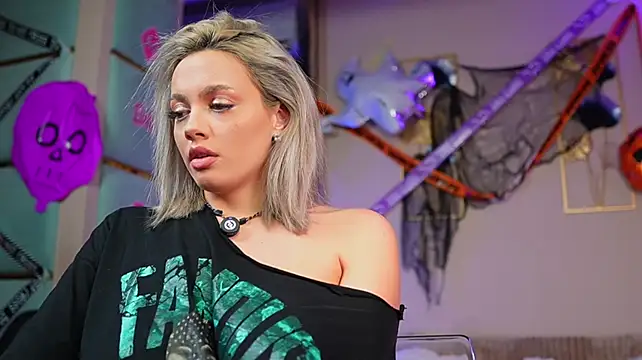 SabrinaJade - Finger Pussy