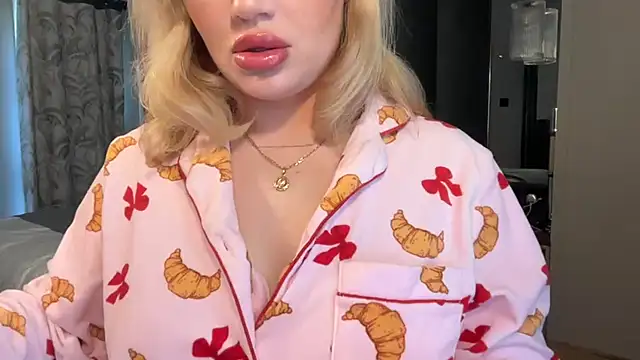 Blissdimicco - tits out