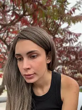SandraCarter - Show sexy figure in public