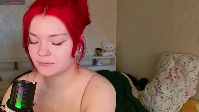 Baby__Fox - flash my boobs