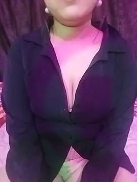 Glammer26 - boobs show