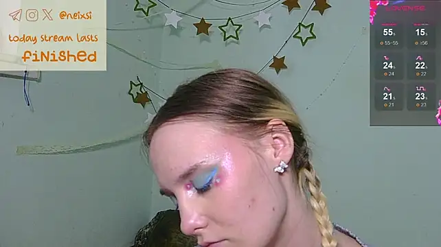 Ixsi - finger pussy in hoggy