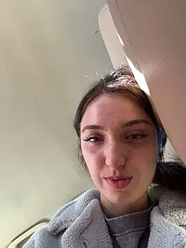 DollyTall - DO U WANNA HELP ME CUM?