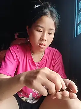 HeresThuy22 - Naked 🥰