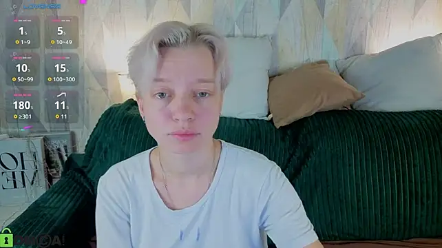 Michelle_Blond - show naked tits