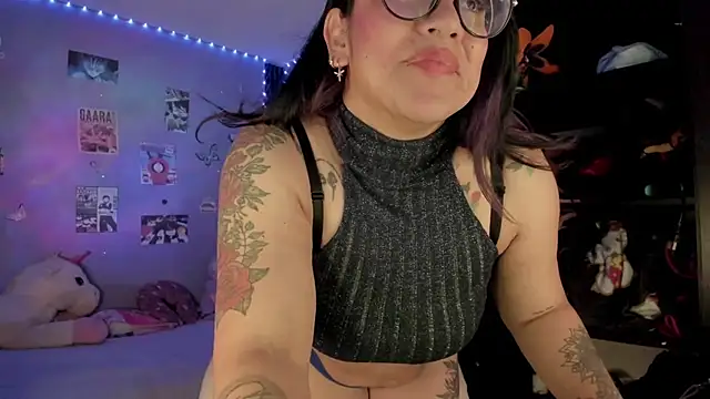 Julibella_sweet - show ass