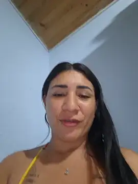 Hot_veteran01 - I masturbate on all fours and cum