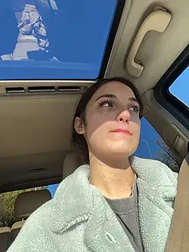 DollyTall - let u sniff my panties + flash nipple