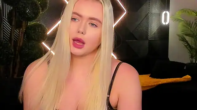 Julia_robertson - ❤️all naked + 67with tits💞