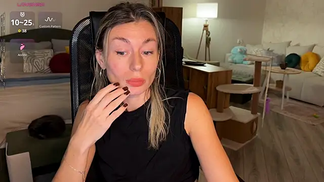 DannaEvan - naked tits tease with oil
