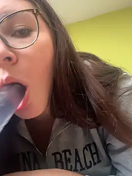 Tasimausi - Lick on my Dildo 2 mins 🥵💦
