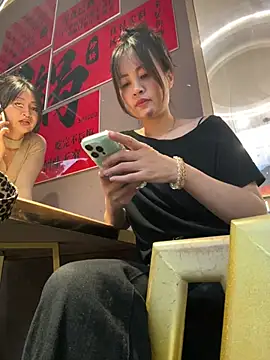 Huihui_520 - 撞到下巴痛痛，哥哥心疼宝宝