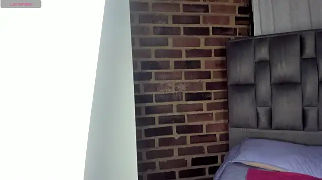 Honey_fox7 - completely naked😈