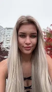 KikiWatson - Show color panties in public 😍