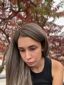 SandraCarter - Show hard nipples in park